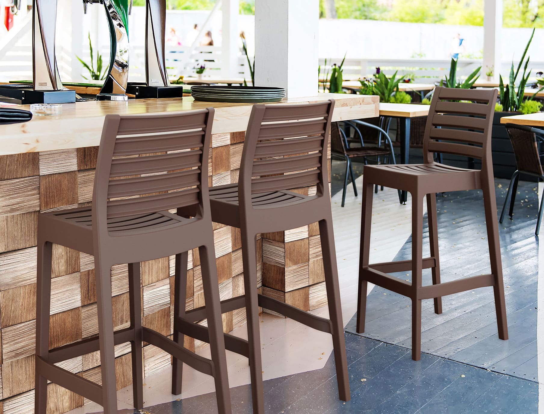 ARES 75 - Tabouret de bar en polypropylène