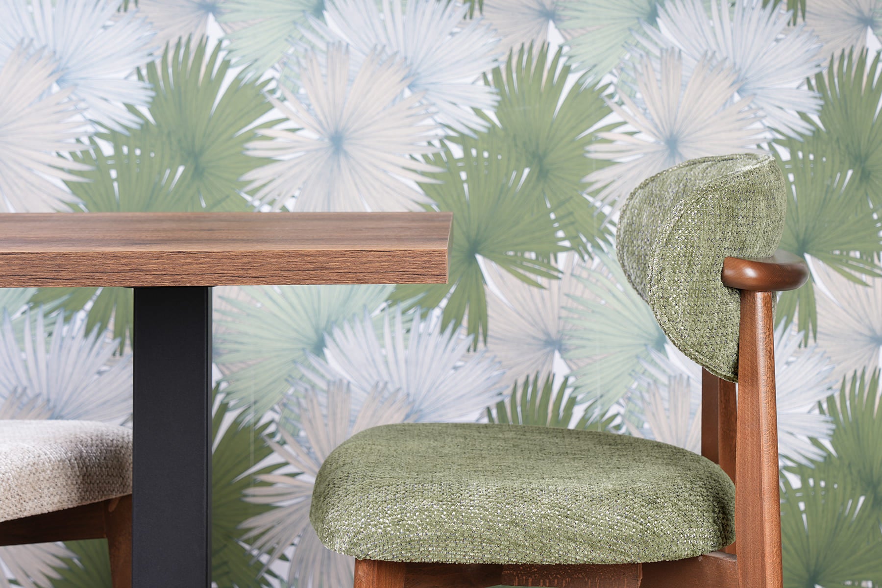 Lot 2 chaises Bohem + 1 table Barok