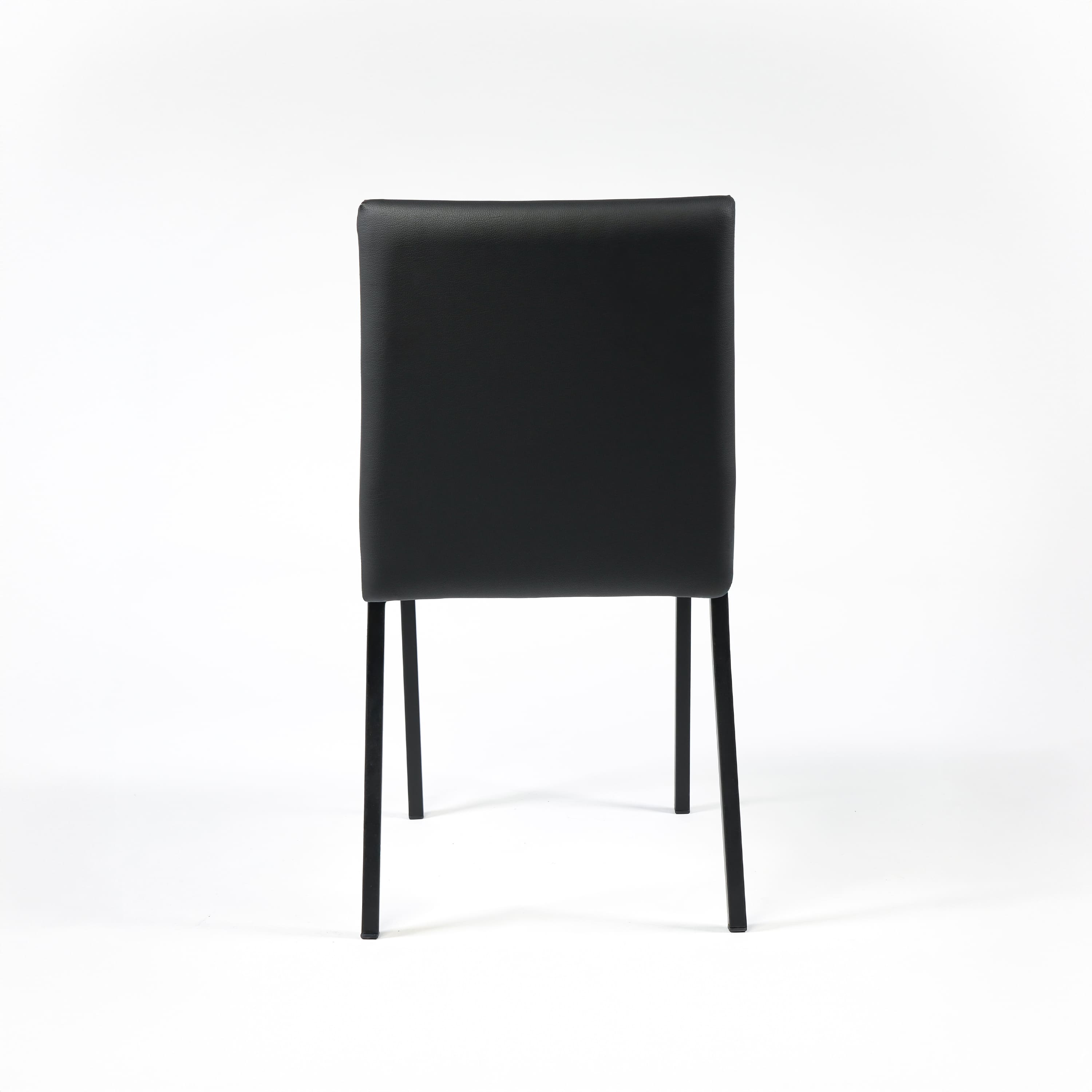 GAYE - Chaise en similicuir