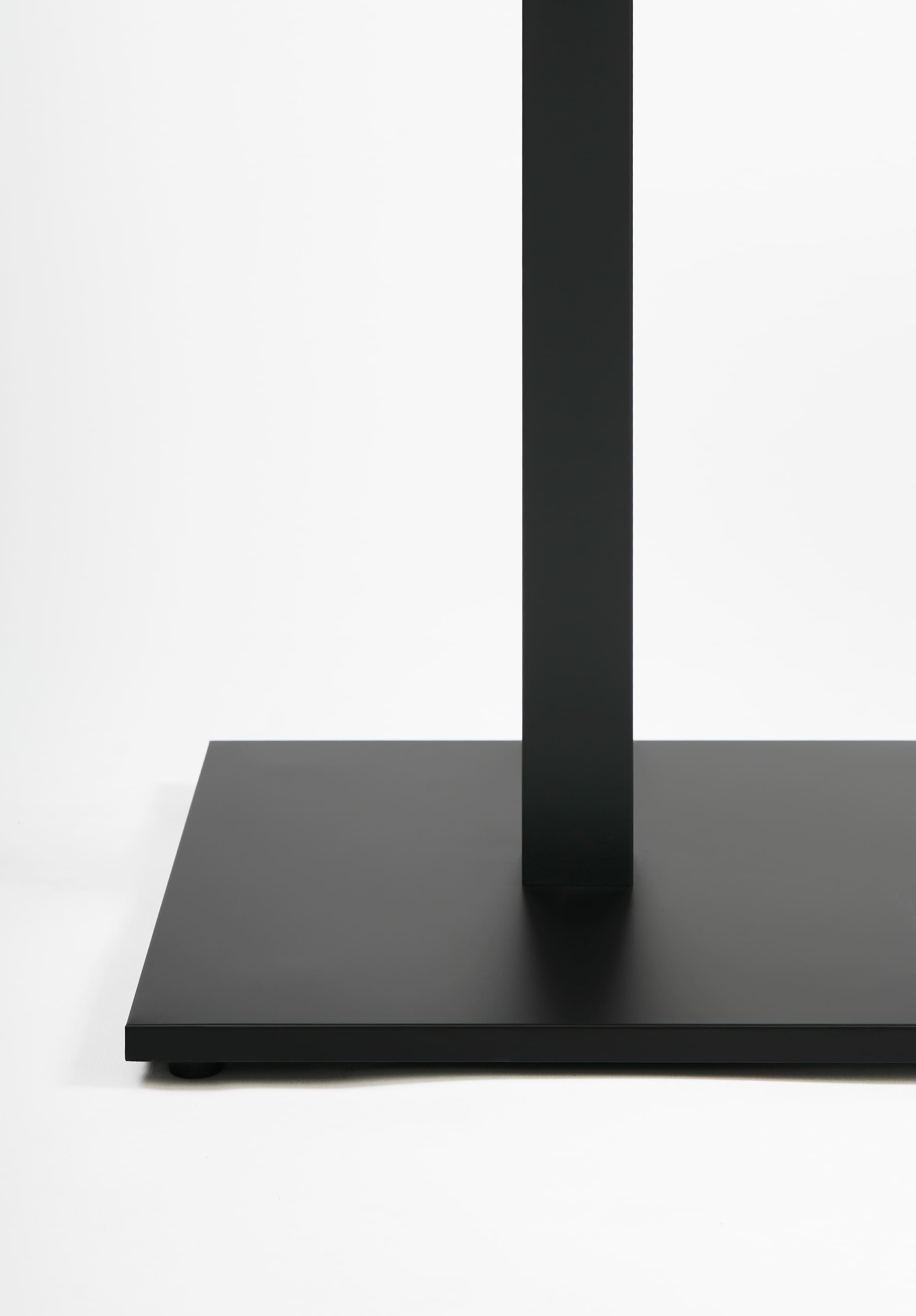 ELORA Calacatta - Table complète en céramique