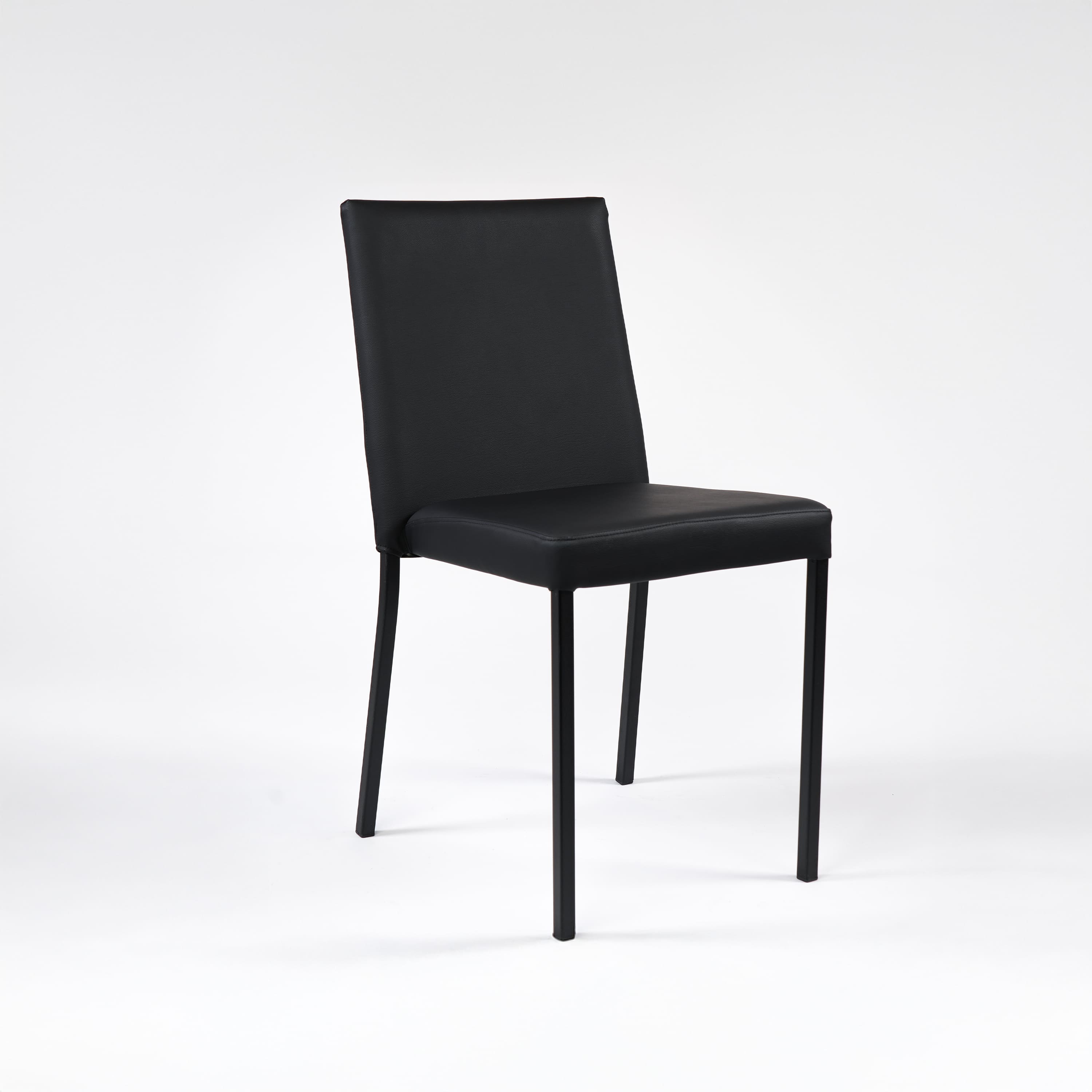 GAYE - Chaise en similicuir