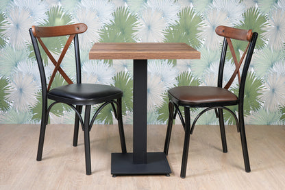 Lot 2 chaises Crossline + 1 table Barok