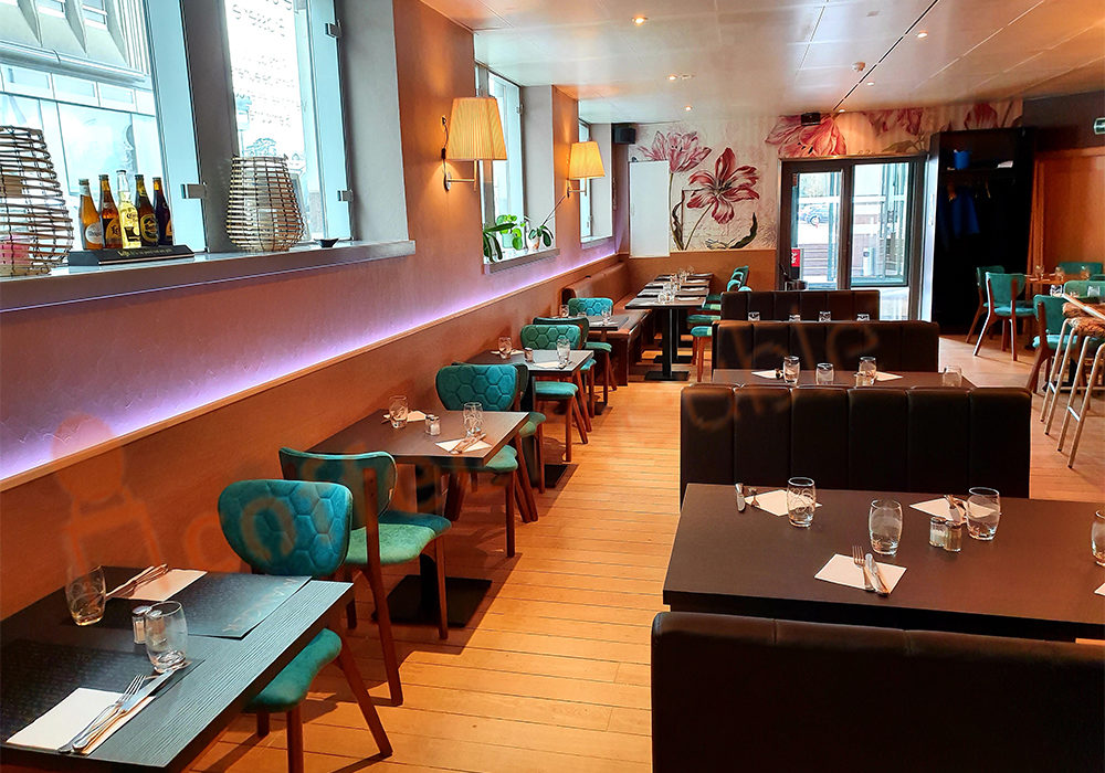 bar restaurant